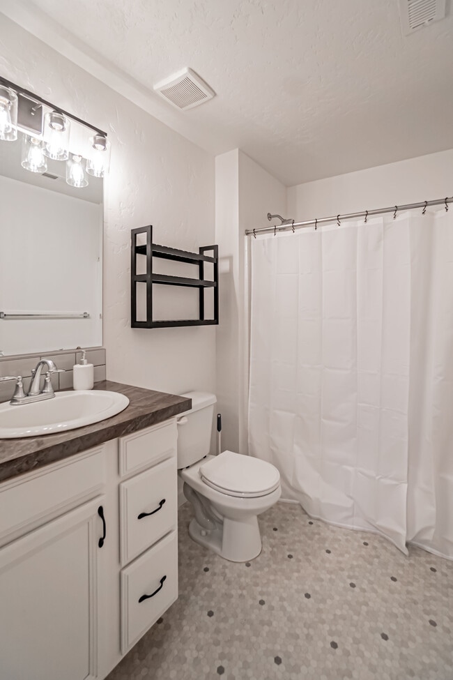 Building Photo - 12220 W Terrazzo Dr