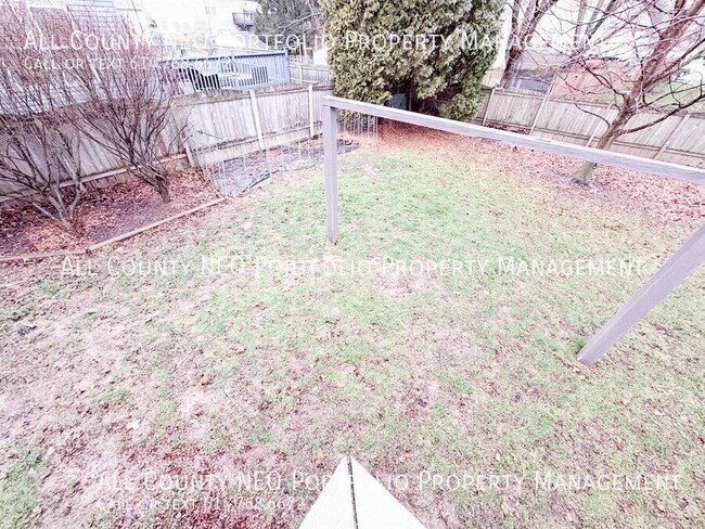 Building Photo - 522 Warwick Ln