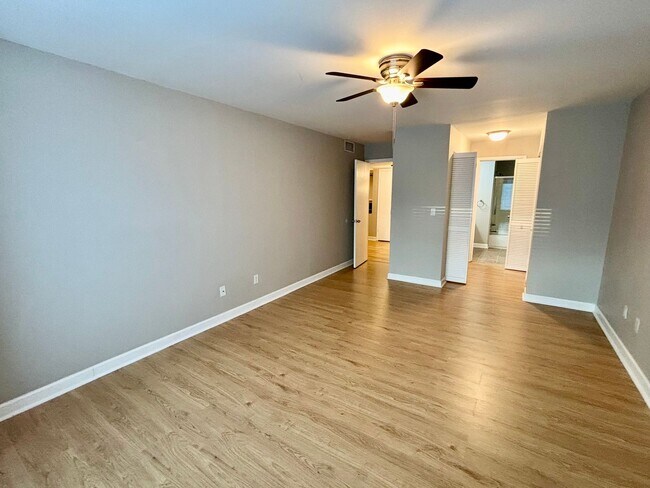 Building Photo - 58 Rumson Ct