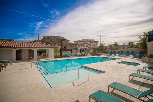 Building Photo - Gorgeous Townhome 3/2 in Santa Rosa Community in Summerlin!