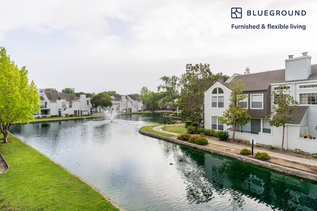 Building Photo - 541 Cutwater Ln