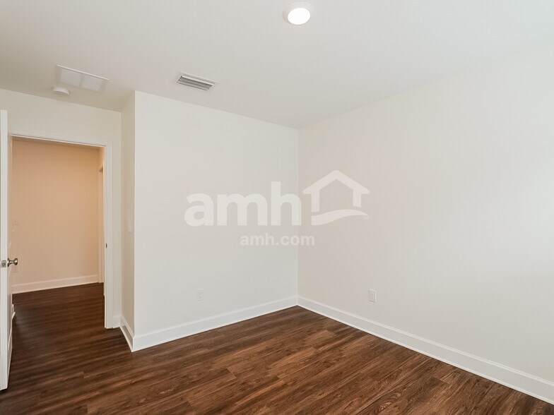 Building Photo - 29566 Cedar Waxwing Dr
