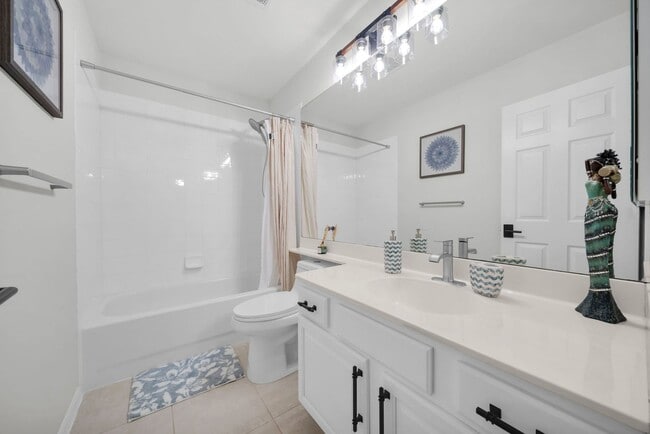 Building Photo - Fully Furnished 3 beds 3 bath Annual Rental with Private Heated Pool in Ventura Pelican Marsh