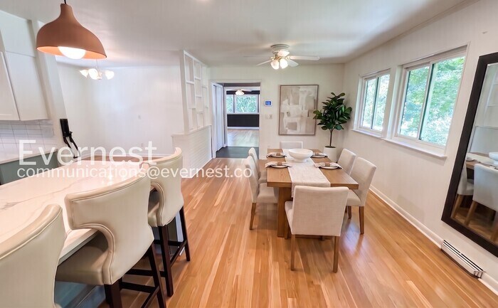 Building Photo - 826 Claremont Ct
