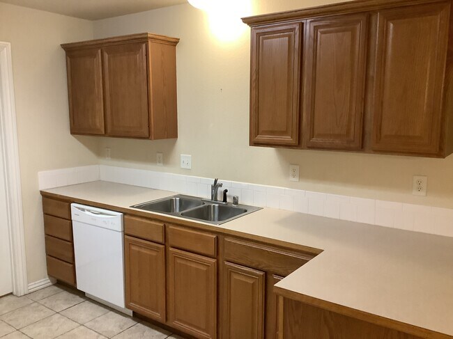 Kitchen cabinets - 431 Firewood Dr