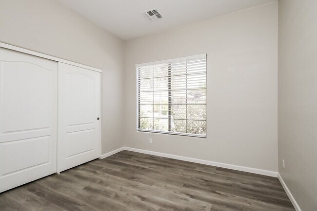 Building Photo - 11021 E Dover St