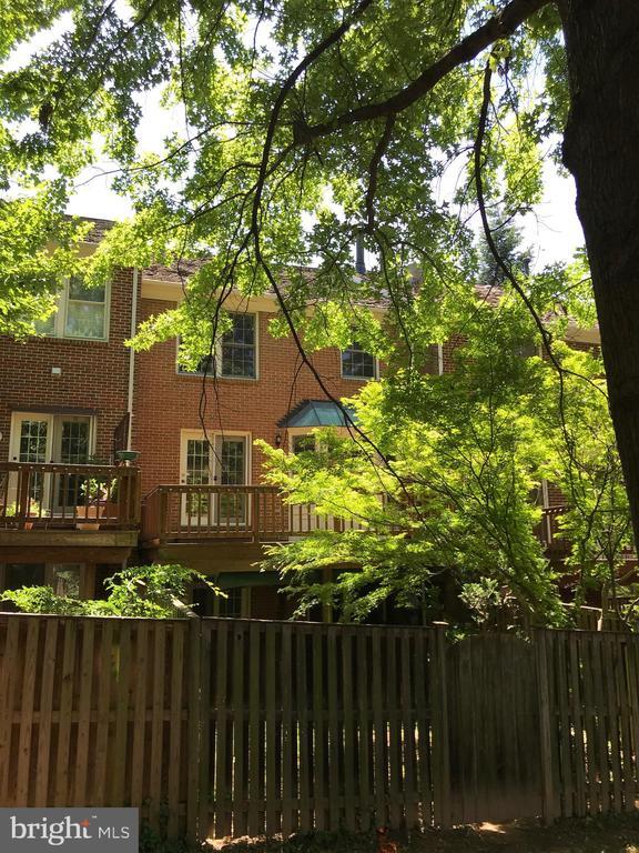 Building Photo - 6304 Crooked Oak Ln
