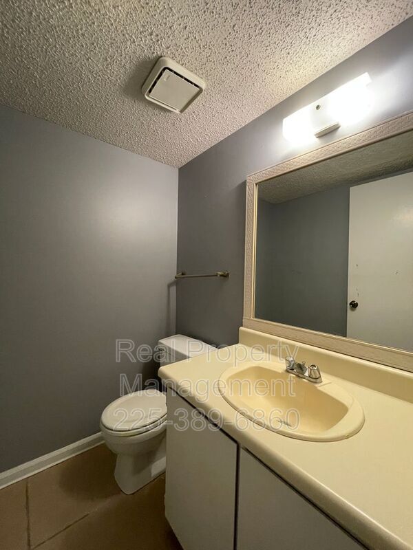 Building Photo - 1724 Brightside Dr
