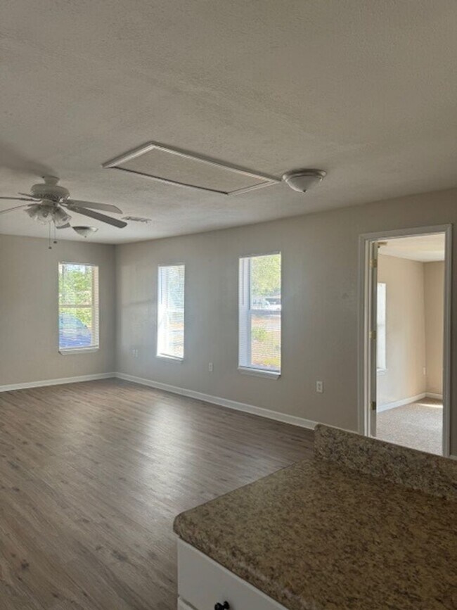 Building Photo - FLORIDA COTTAGE
