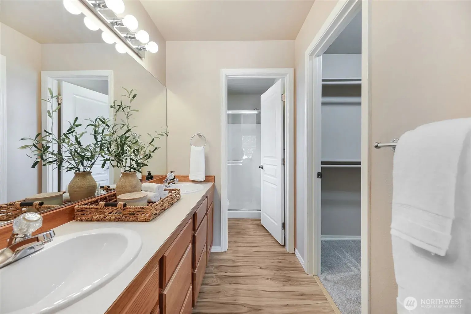 Building Photo - 9323 4th Ave W