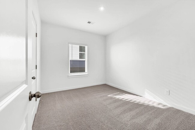 Building Photo - 2356 Woodmeadow Dr