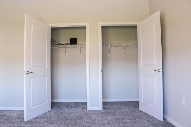 Building Photo - 3261 Redhawk St