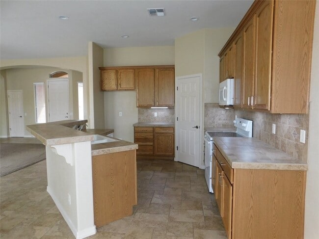 Building Photo - 2867 Fort Silver Dr