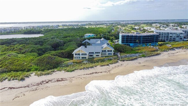 Building Photo - 245 NE MacArthur Blvd