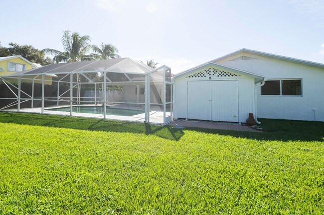 Building Photo - 2289 Windsor Rd