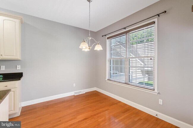Building Photo - 1298 Vickery Ln