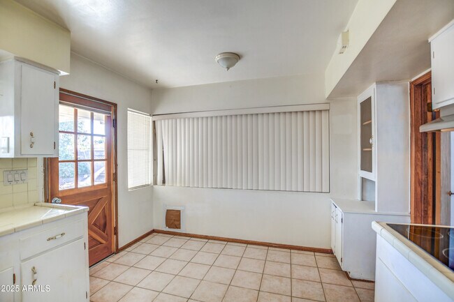 Building Photo - 8235 E Virginia Ave