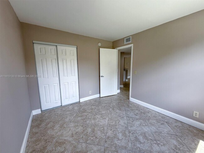Building Photo - 8781 Wiles Rd