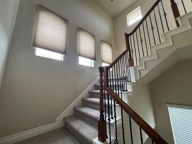 Building Photo - 5940 Kansas St