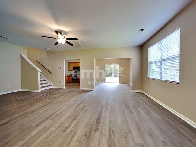 Building Photo - 103 Surlington Dr