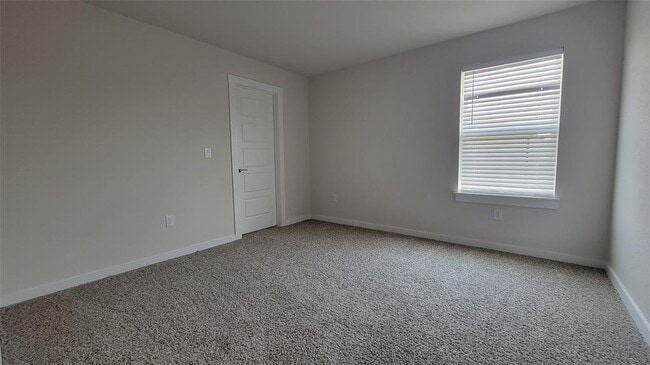 Building Photo - 429 Tinto St