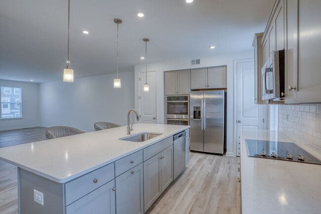 Building Photo - 345 Andrew Ct