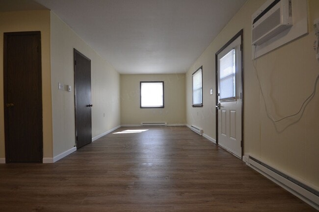 Building Photo - Cross Timbers Apartment