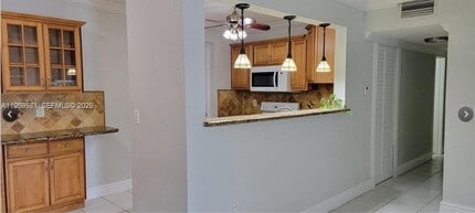 Building Photo - 10835 SW 41st Terrace