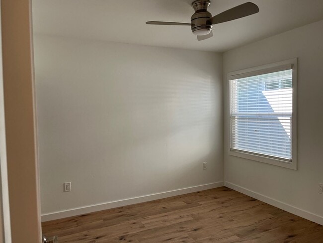 Building Photo - Beautiful Duplex Home near UC Davis Medical Center