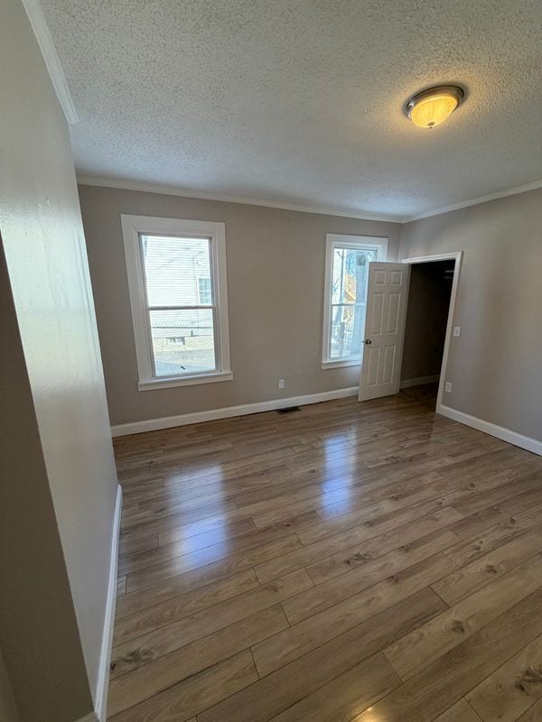 Building Photo - 171 Capen St