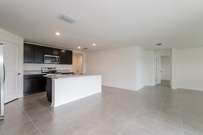 Building Photo - 8578 Triumph Cir