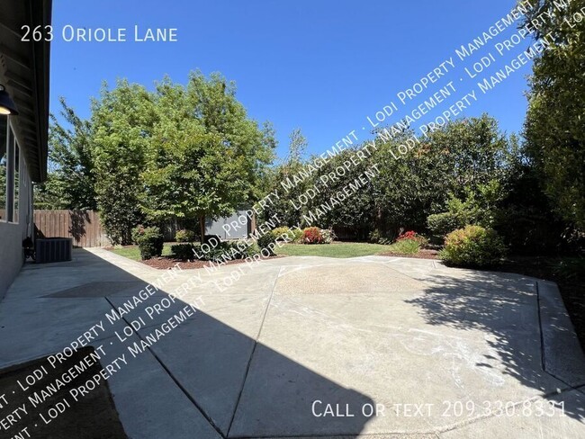 Building Photo - 263 Oriole Ln