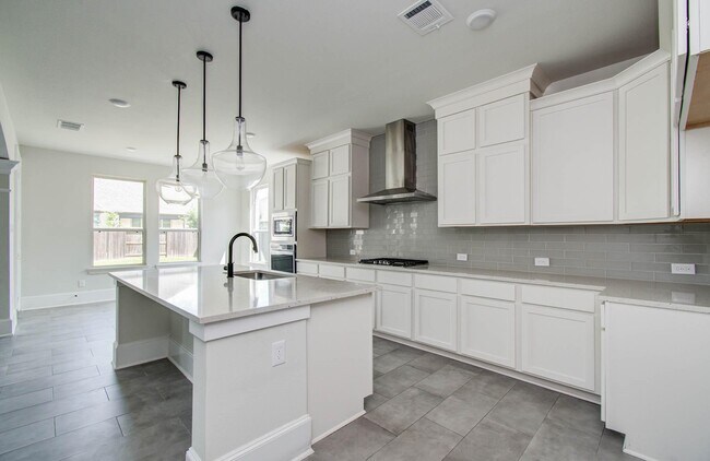 Building Photo - 15108 Botanical Garden Dr