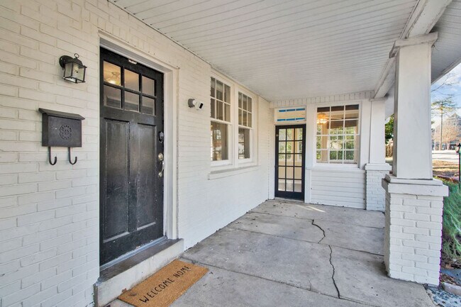 Building Photo - 424 Pearl St