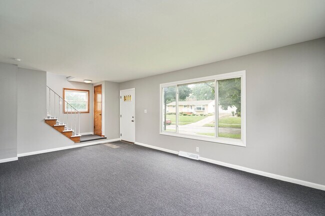 Building Photo - Charming 3-Bed Home with New Kitchen, Fresh Finishes & Big Backyard on a Quiet Dead-End Street