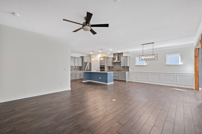 Building Photo - 460 Young Landing Ct