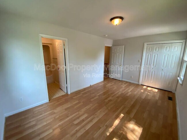 Building Photo - 118 Farrell Ln