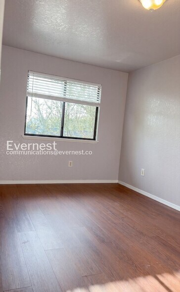 Building Photo - 1033 SW 148th St