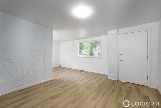 Building Photo - 2769 S 200 E