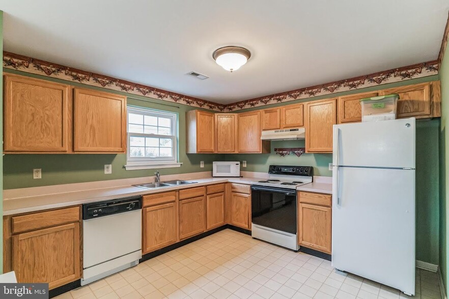 Building Photo - 5103 Drawbridge Ct