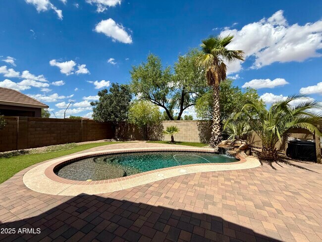 Building Photo - 21362 E Puesta Del Sol