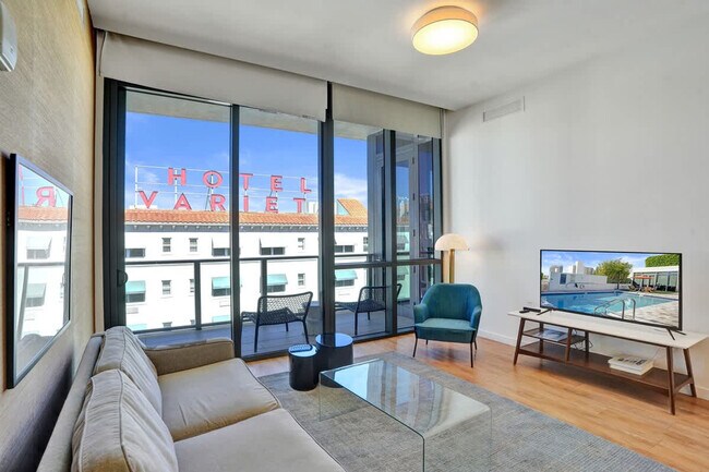 Building Photo - 1220 17th St