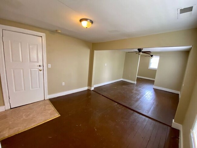 Building Photo - Spacious 1 Bedroom Apartment in North Nash...