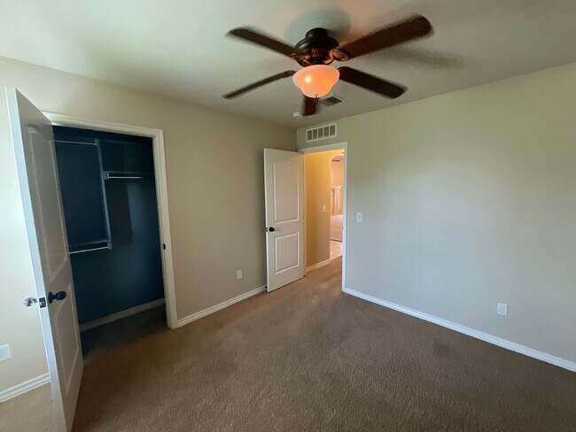 Building Photo - 4 bed, 2 bath, 2 car garage, 12-14 person Storm Shelter