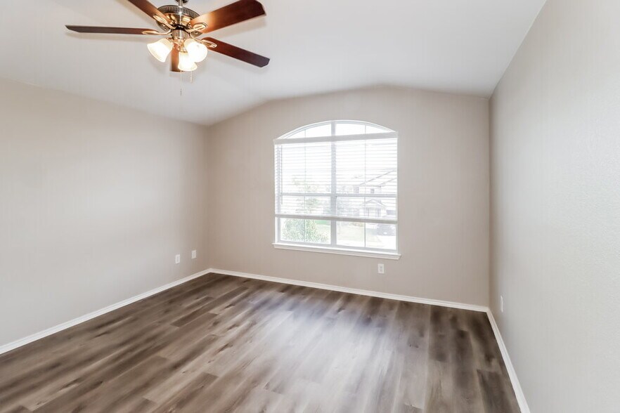 Building Photo - 2702 Summerwalk Pl