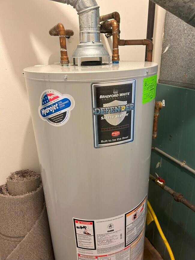 Building Photo - 2503 Hermitage Way