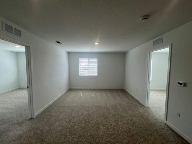 Building Photo - 12663 Ironbow Wy
