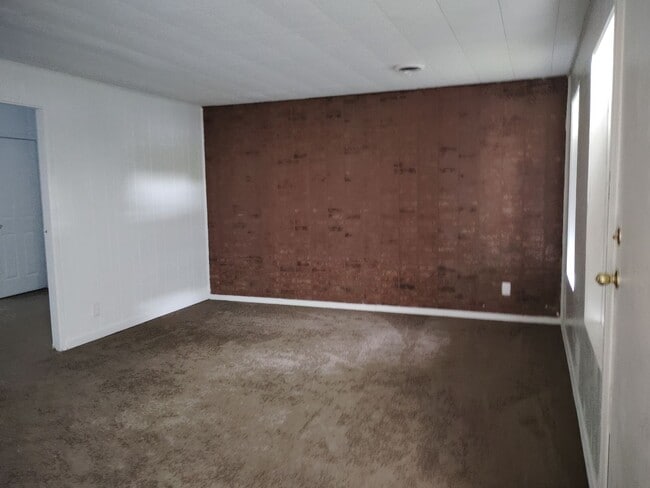 Building Photo - New Listing! 4-5 Bedroom house for rent in Cahokia!