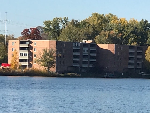 Building Photo - 329 Geneva Ave N