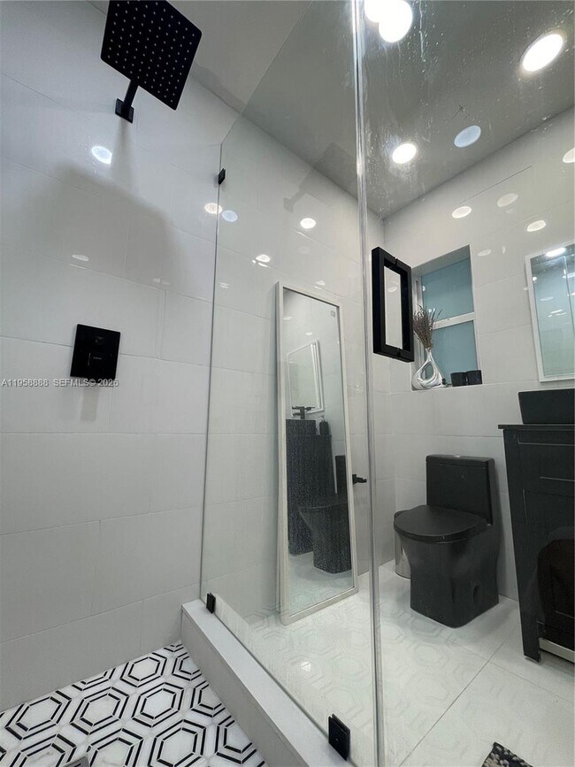 Building Photo - 759 NE 87th St